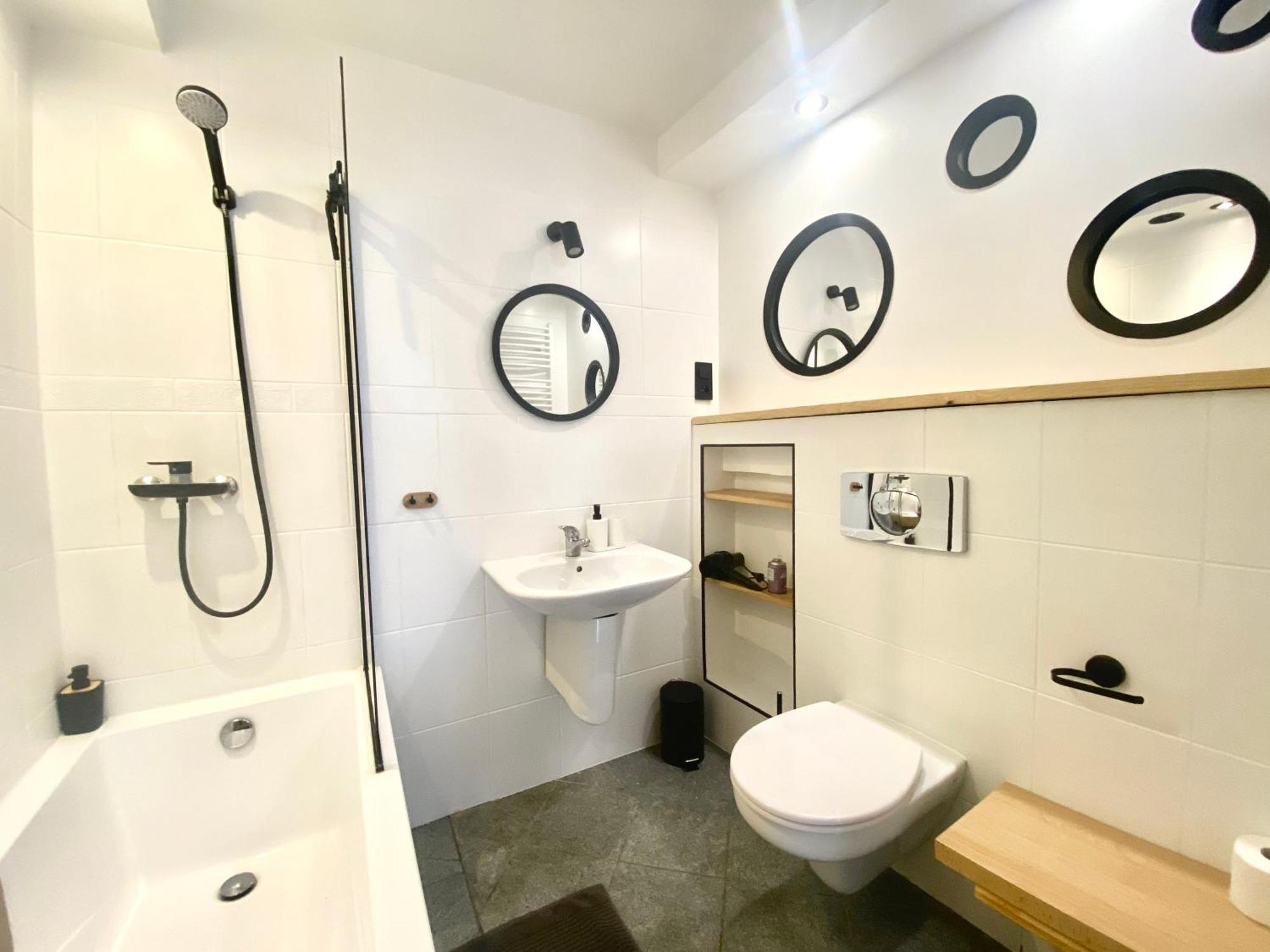 93 M2 Rynek Kino Na Dachu Self Check-in Apartment Breslau